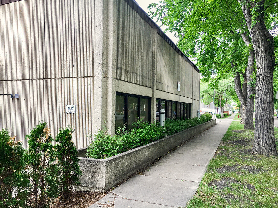 Building Exterior on Magnus Avenue