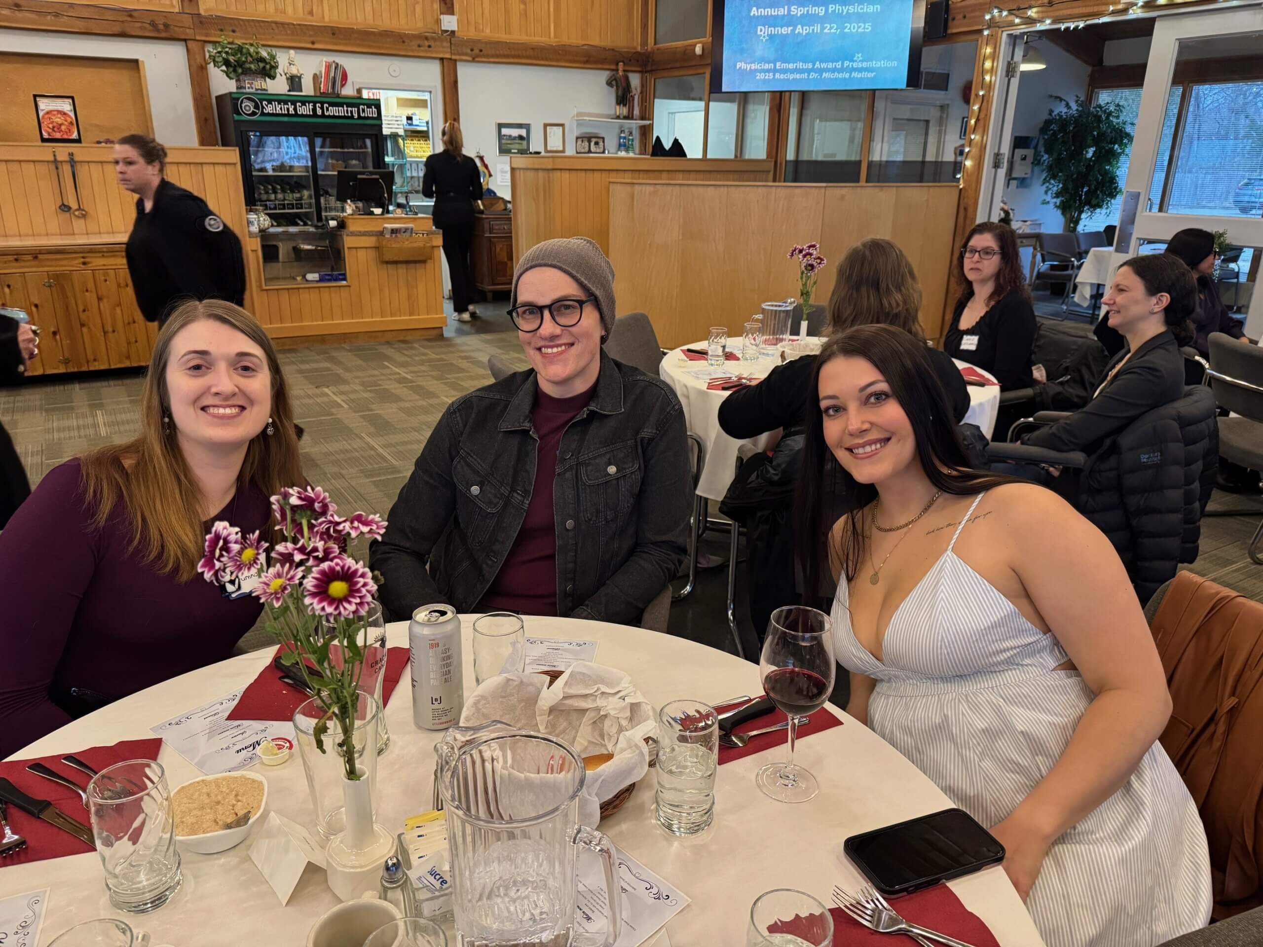 Physician dinner table photo of guests