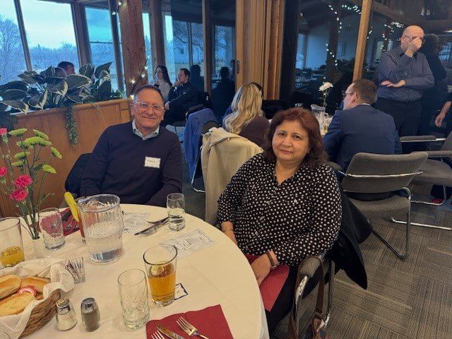 Physician dinner table photo of guests